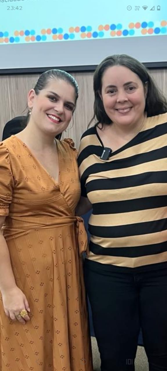 Lyvian com Denise Arantes Brero
